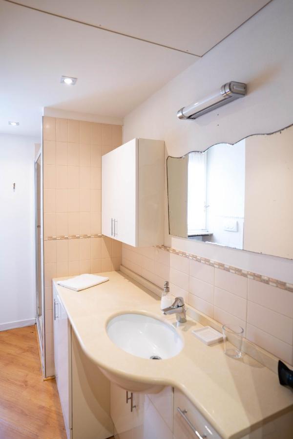 V12 Apartments - Alfieri 2A نوفارا المظهر الخارجي الصورة